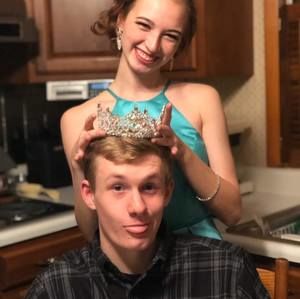 Meet your Posher, Hannah